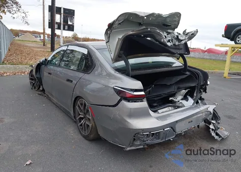 2024 BMW 740I xDrive z USA, uszkodzony, nr VIN WBA33EH08RCR00014